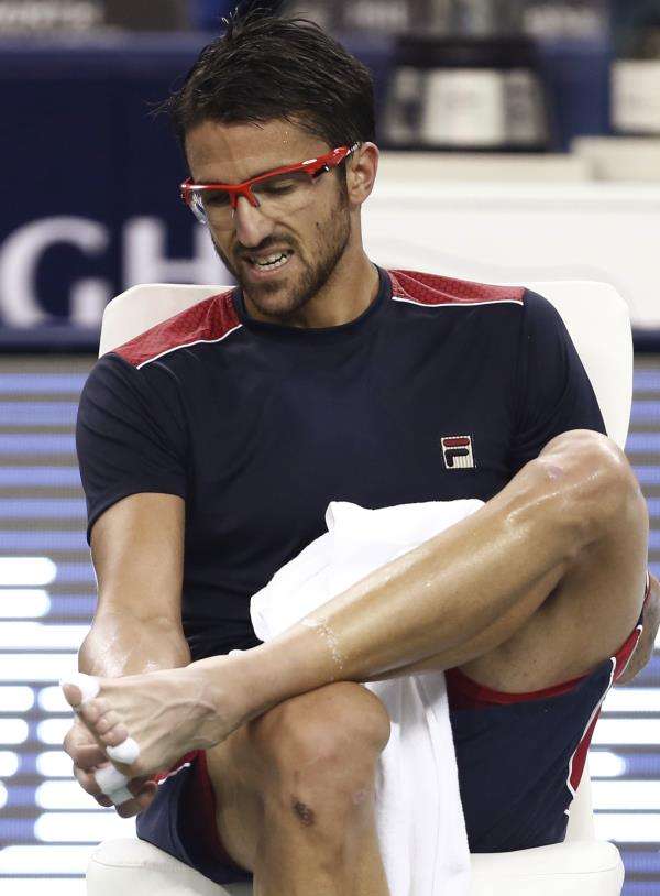 2013-10-07t082407z_446776172_gm1e9a719gq01_rtrmadp_3_tennis-men-shanghai_reuters