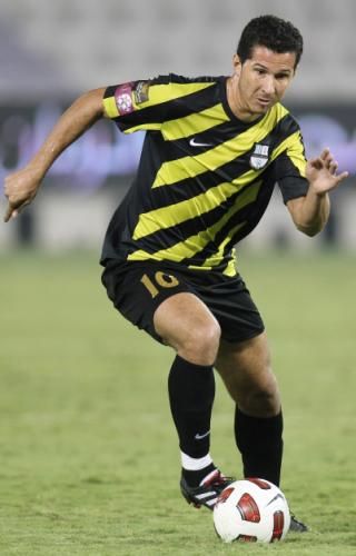 فابيانو سانتوس لاعب الأهلي
