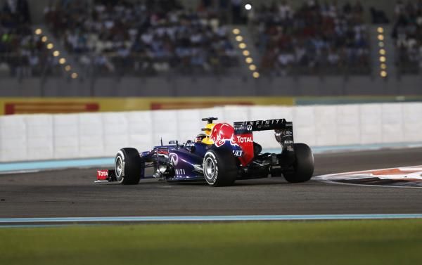 2013-11-03t155541z_572091664_sr1e9b3188b17_rtrmadp_3_motor-racing-prix_reuters