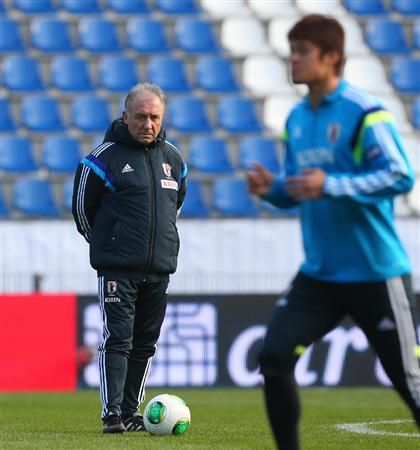 الإيطالي البيرتو زاكيروني في التدريب الاخير لمنتخب اليابان 