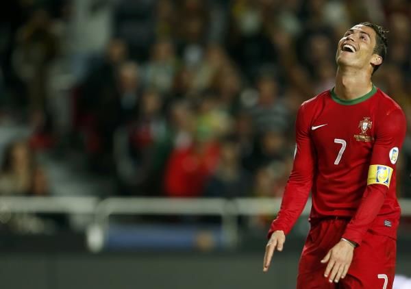2013-11-15t215822z_2083138885_lr1e9bf1p109d_rtrmadp_3_soccer-world_reuters