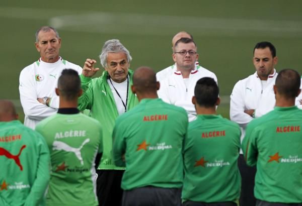 2013-11-12t193201z_1756438994_gm1e9bd090f01_rtrmadp_3_soccer-world_reuters