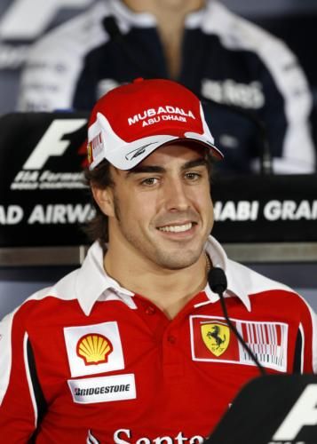 2010-11-11t122338z_01_yas201_rtridsp_3_motor-racing-prix_reuters