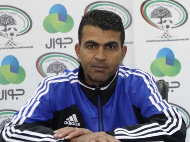 أيمن صندوقة