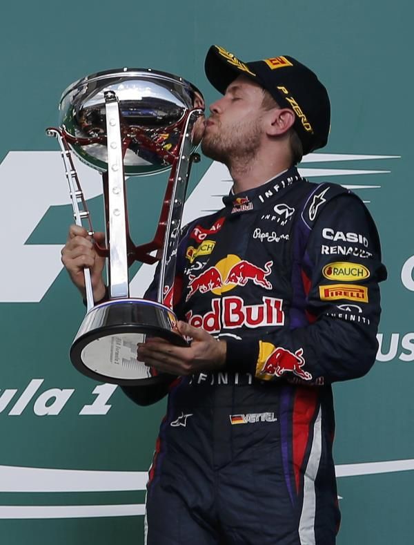 2013-11-17t211444z_1143844992_tb3e9bh1n0a3l_rtrmadp_3_motor-racing-prix_reuters