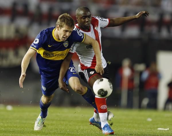 2013-10-07t024740z_1588897729_gm1e9a70tnl01_rtrmadp_3_soccer-argentina_reuters