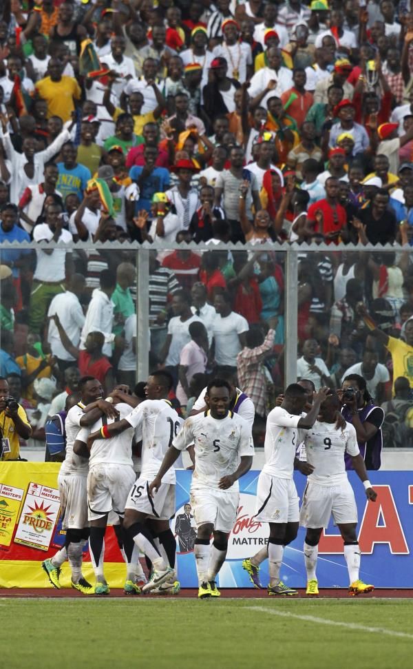 2013-10-15t211708z_1748881577_gm1e9ag0edc01_rtrmadp_3_soccer-world_reuters