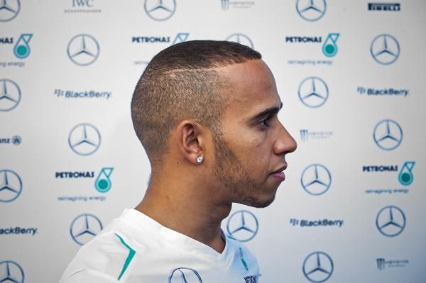 2013-11-14t224154z_1822494888_gm1e9bf0ih001_rtrmadp_3_motor-racing-prix_reuters