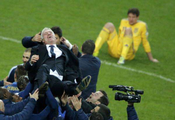 2013-11-19t221847z_589852200_lr1e9bj1pyzew_rtrmadp_3_soccer-world_reuters