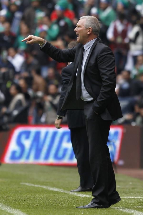 2013-11-14t000558z_1393735725_gm1e9be0mde01_rtrmadp_3_soccer-world-mexico_reuters