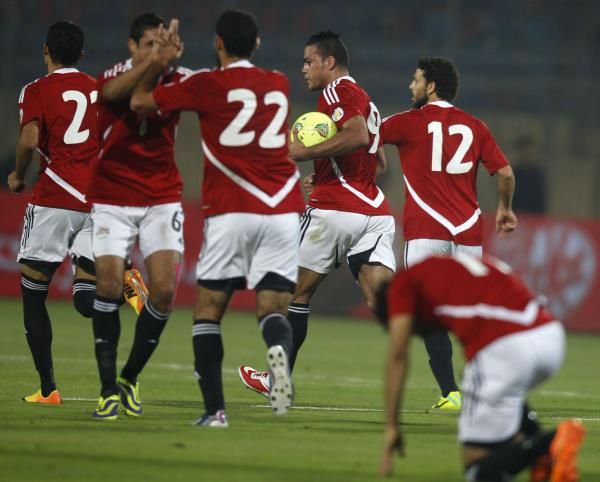 2013-11-19t195923z_8131212_gm1e9bk0azi01_rtrmadp_3_soccer-world_reuters