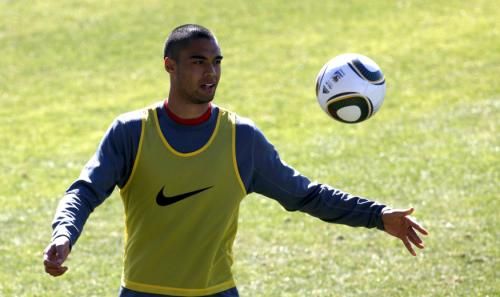 2010-06-17t113750z_01_afr102_rtridsp_3_soccer-world_reuters