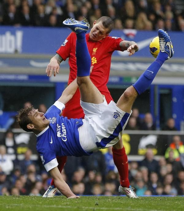 2012-10-28t160332z_1510771037_gm1e8at004401_rtrmadp_3_soccer-england_reuters