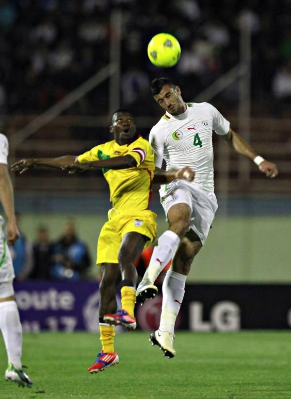 2013-03-26t235200z_980469536_gm1e93r0lsf01_rtrmadp_3_soccer-world_reuters