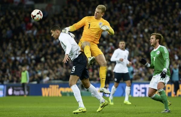 2013-11-19t212917z_474837551_lr1e9bj1noibm_rtrmadp_3_soccer-friendly_reuters