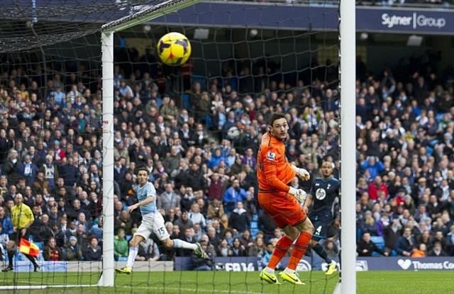 هدف نافاس في مرمى لوريس دخل قائمة أسرع الاهداف في البطولة