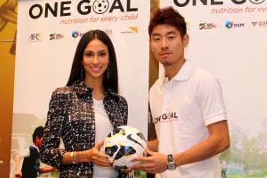 اللاعب الكوري ها داي سونغ وملكة جمال ماليزيا
