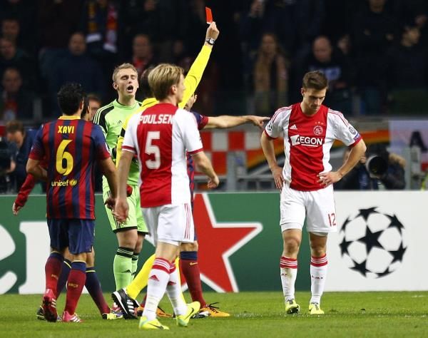 2013-11-26t210804z_1965609796_lr1e9bq1mp55r_rtrmadp_3_soccer-champions_reuters