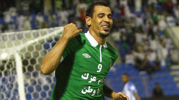 السفاح يونس محمود بعد احرازة هدفاً للاهلي