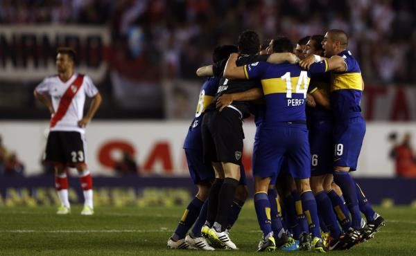 2013-10-06t235125z_731664358_gm1e9a70lp101_rtrmadp_3_soccer-latam_reuters