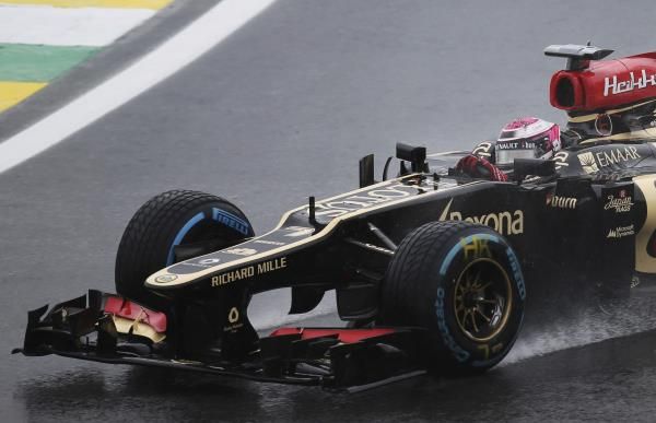 2013-11-23t135938z_1339640032_lr1e9bn12v3jn_rtrmadp_3_motor-racing-prix_reuters