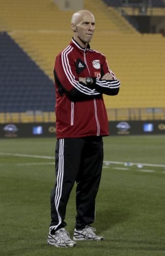 2012-03-02t193255z_01_qat18_rtridsp_3_soccer-friendly_reuters