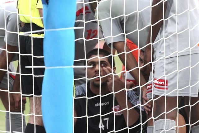 حارس الفحيحيل طلب تغيير العدسات اللاصفة 