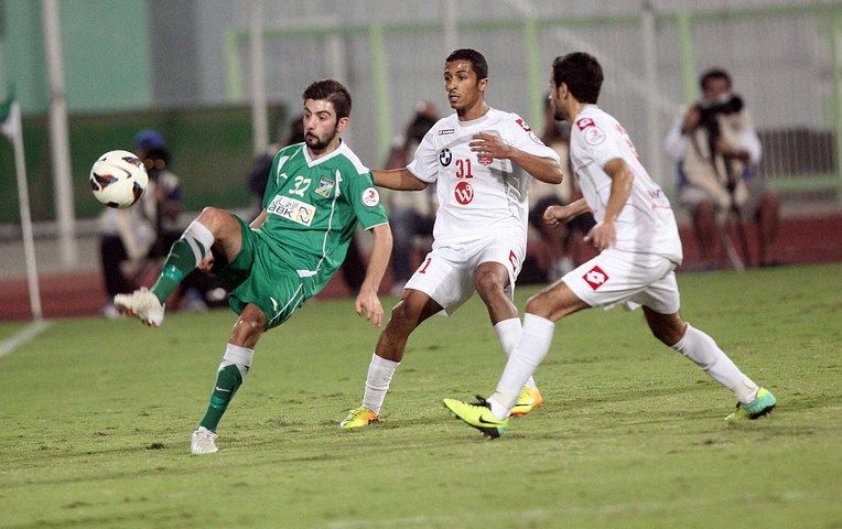 عبدالعزيز السليمي لاعب العربي أرهق مدافعي الكويت