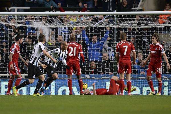 2013-11-30t183725z_1915915977_gm1e9c1078001_rtrmadp_3_soccer-england_reuters