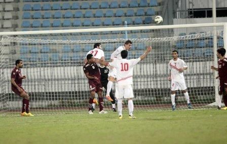 اسماعيل العجمي (الأول من اليسار) قاد النصر للفوز على الصليبخات في الوقت القاتل