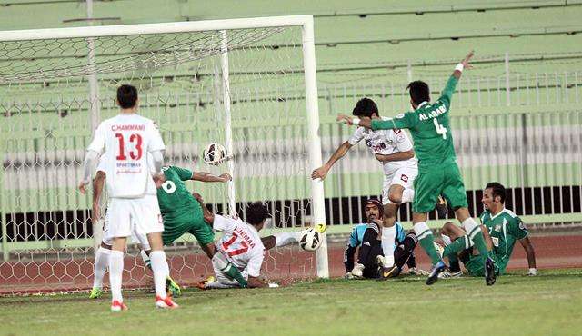 عصام جمعة ينقذ هدف محقق للعربي من على خط مرمى الكويت