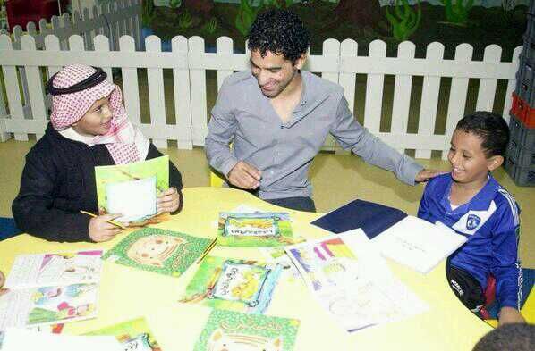 عطيف  خلال مشاركته في  المهرجان