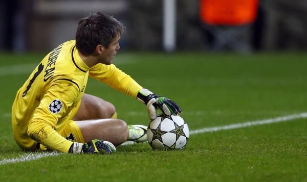 2012-11-07t215639z_1973824828_bm2e8b71rnw01_rtrmadp_3_soccer-champions_reuters
