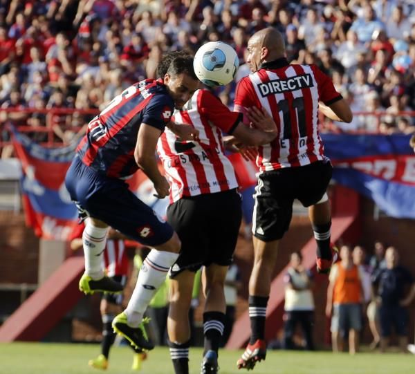 2013-12-01t230551z_545548239_gm1e9c20jmp01_rtrmadp_3_soccer-argentina_reuters