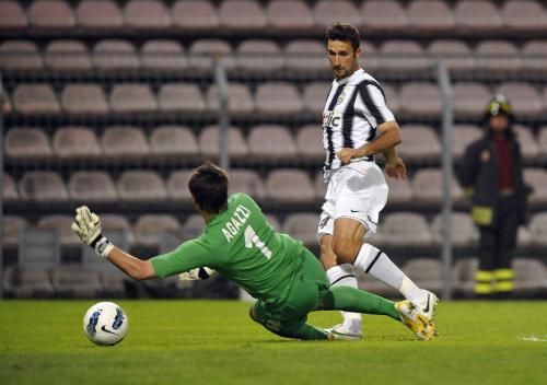 2012-05-06t193150z_01_trs101_rtridsp_3_soccer-italy_reuters