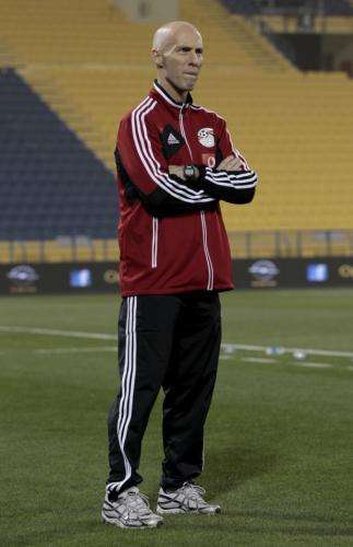 2012-03-02t193255z_01_qat18_rtridsp_3_soccer-friendly_reuters