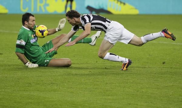 2013-12-01t191328z_2095454142_gf2e9c11gul01_rtrmadp_3_soccer-italy_reuters
