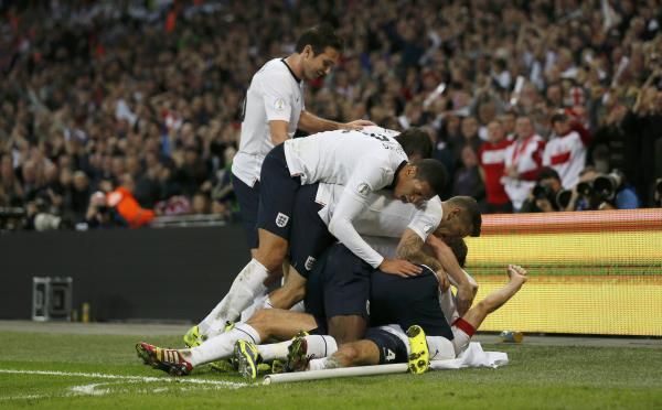 2013-10-15t210643z_2068438206_lr2e9af1mmwcx_rtrmadp_3_soccer-world_reuters
