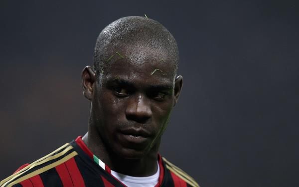 2013-11-02t204903z_545865857_gm1e9b30d9t01_rtrmadp_3_soccer-italy_reuters