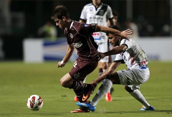 2013-12-05t004348z_60245744_gm1e9c50o5k01_rtrmadp_3_soccer-latam-sudamericana_reuters