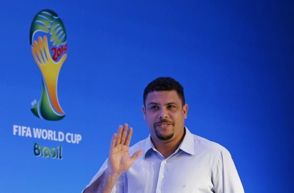 2013-12-05t163307z_572646462_gm1e9c601bu01_rtrmadp_3_soccer-world-draw_reuters