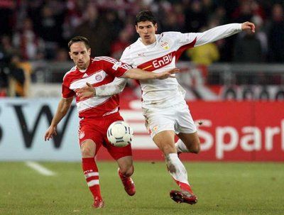 من لقاء بايرن ميونخ وشتوتجارت