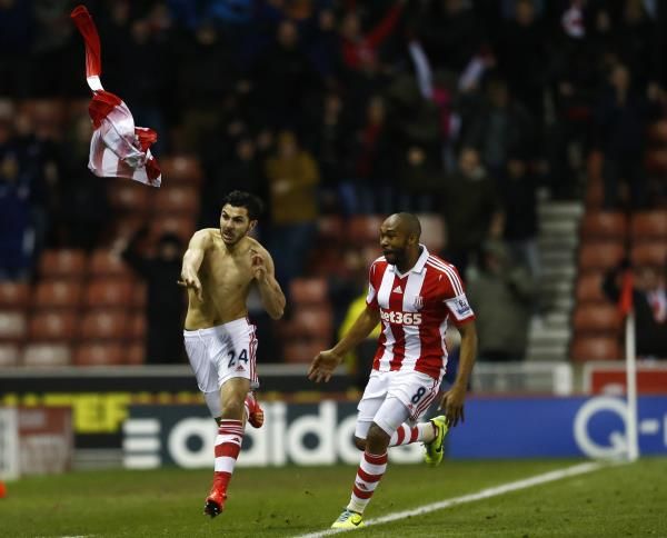 2013-12-07t170434z_649300954_gm1e9c802w502_rtrmadp_3_soccer-england_reuters