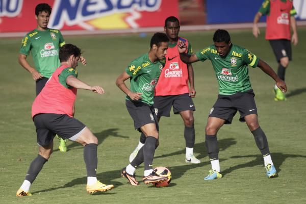 نجوم المنتخب البرازيلي في الصدارة