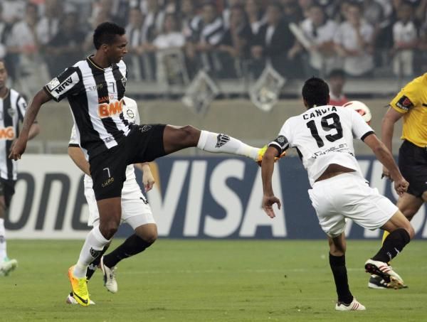 2013-07-25t011331z_99332203_gm1e97p0pfq01_rtrmadp_3_soccer-libertadores-final_reuters
