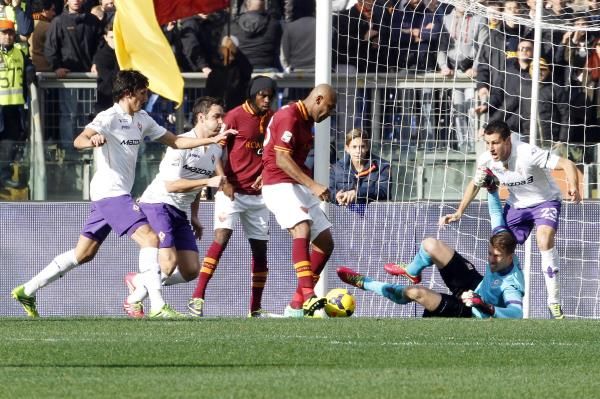 2013-12-08t114830z_1719044472_gm1e9c81iyp01_rtrmadp_3_soccer-italy_reuters