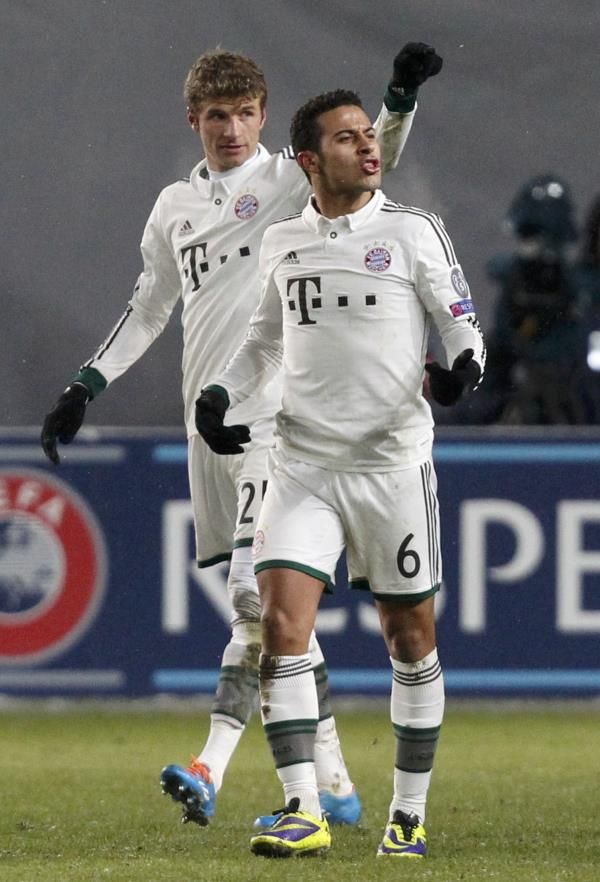 2013-11-27t184101z_1847791582_lr1e9br1fw3d1_rtrmadp_3_soccer-champions_reuters