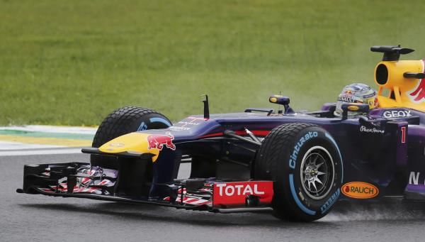 2013-11-23t150007z_1228581819_lr1e9bn15nwkp_rtrmadp_3_motor-racing-prix_reuters
