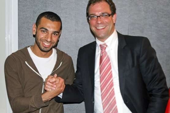 صلاح مع مدير  نادي بازل