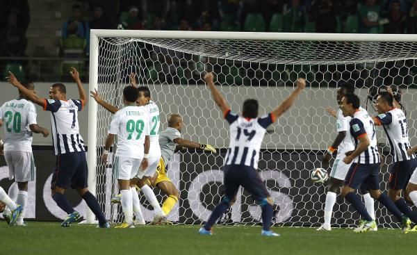 2013-12-14t211704z_1682806668_gm1e9cf0ejv01_rtrmadp_3_soccer-club_reuters